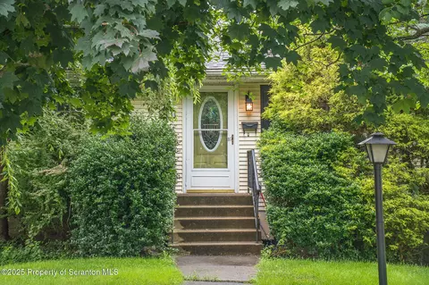 2714 Colliery Ave, Scranton, PA 18505