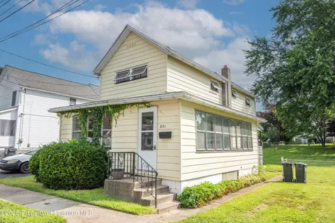 831 N Walnut St, Luzerne, PA 18709