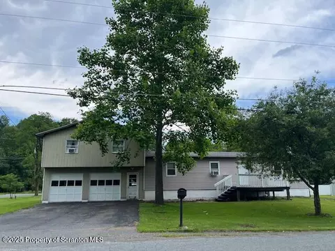 501 Lake Spangenberg Rd, Jefferson Twp, PA 18436