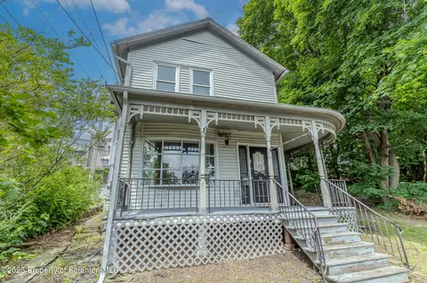51 Plank St, Pittston, PA 18640