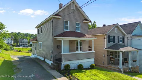 830 E Scott St, Olyphant, PA 18447 photo 1