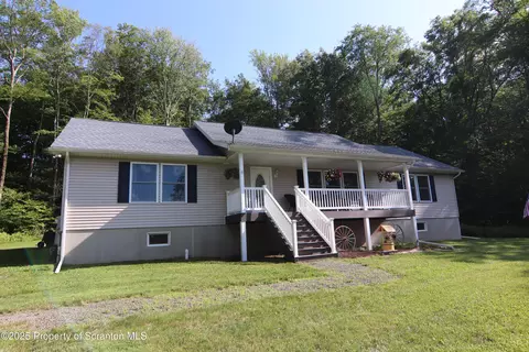 175 Victory Ln, Dalton, PA 18414