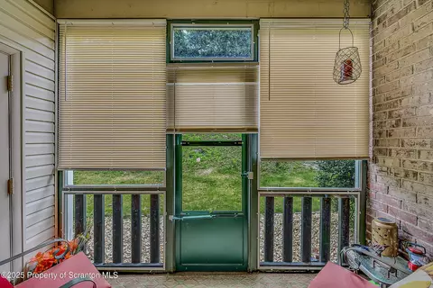 Exterior - 1504 Summit Pt, Scranton, PA 18508 photo 2 of 4