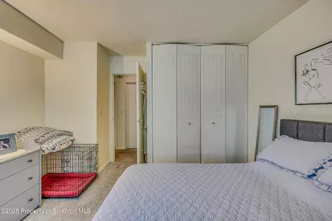 Bedroom - 1504 Summit Pt, Scranton, PA 18508 photo 5 of 5