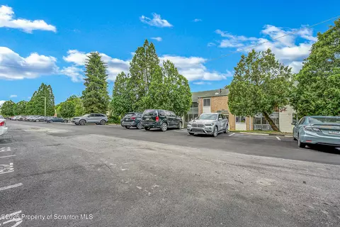Exterior - 1504 Summit Pt, Scranton, PA 18508 photo 4 of 4