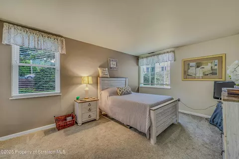 Bedroom - 1504 Summit Pt, Scranton, PA 18508 photo 1 of 5