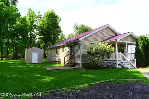 5458 School Rd, New Milford, PA 18834