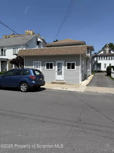 124 Delaware Ave, Olyphant, PA 18447