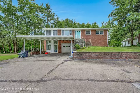 28 Breaker St, Old Forge, PA 18518