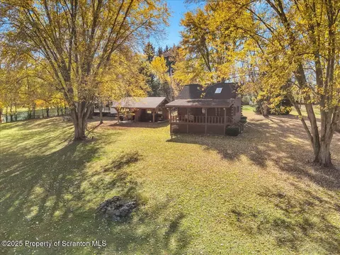 329 Dunays Pl, Tunkhannock, PA 18657