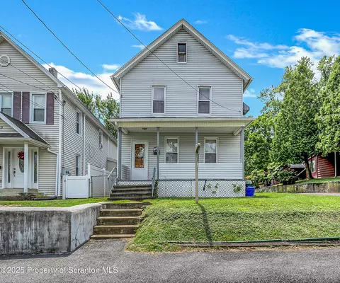 445 Leggett St, Scranton, PA 18508