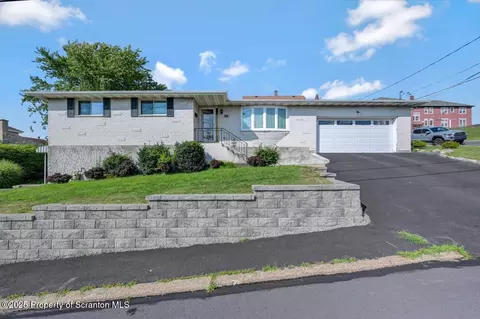 625 Cotter St, Moosic, PA 18507