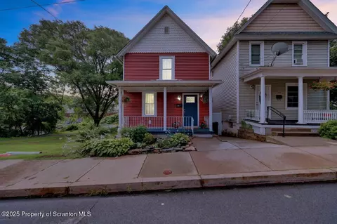 2002 Sanderson Ave, Scranton, PA 18509