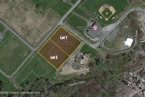 142 Elm St, Scott Twp, PA 18411