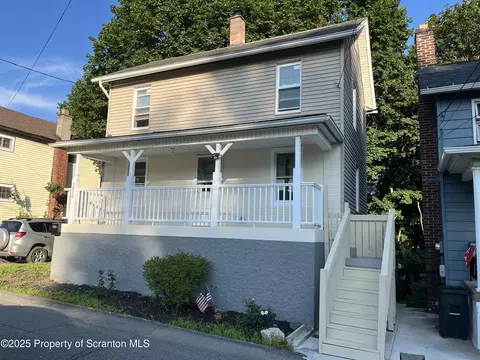 1816 Bloom Ave, Scranton, PA 18508