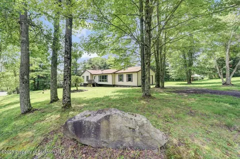 55 Deer Run, Moscow, PA 18444