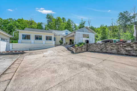 831 Montdale Rd, Scott Twp, PA 18447