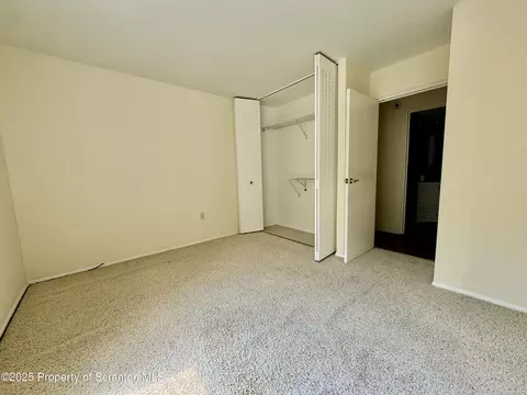 Bedroom - 1107 Summit Pt, Scranton, PA 18508 photo 2 of 3