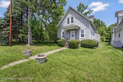 2634 Swetland St, Scranton, PA 18504