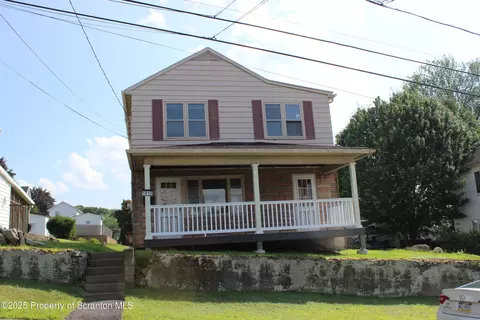 1010 Mcalpine St, Avoca, PA 18641