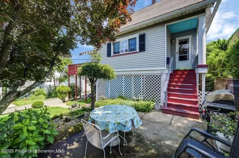 917 Willow St, Scranton, PA 18505