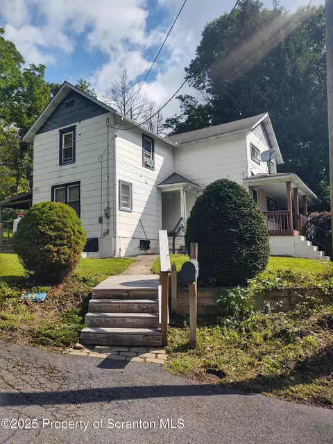 687 Dennis Ln, Plymouth, PA 18651