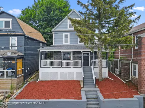 142 Regent St, Wilkes-barre, PA 18702