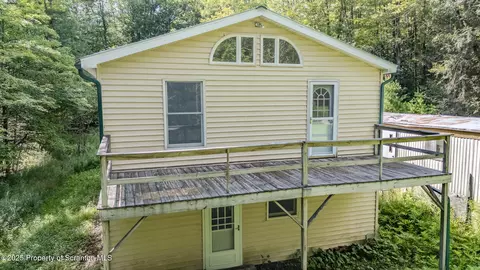 974 Pops Hobby Lake Rd, Brackney, PA 18812