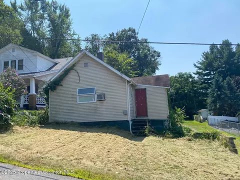 1216 Beech St, Scranton, PA 18505