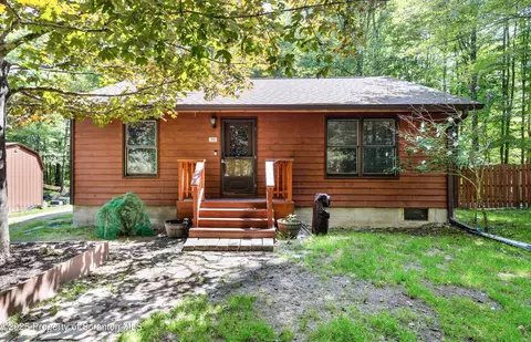 215 Orion Way, Lake Ariel, PA 18436