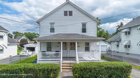 124 126 George St, Throop, PA 18512