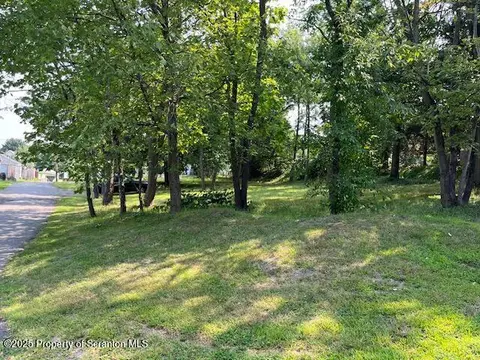 702 Connell St, Scranton, PA 18505