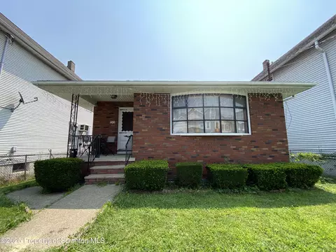1034 Diamond Ave, Scranton, PA 18508