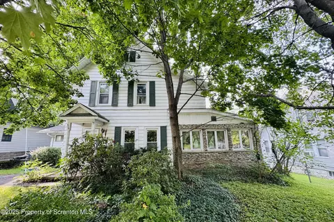 516 W Grove St, Clarks Summit, PA 18411