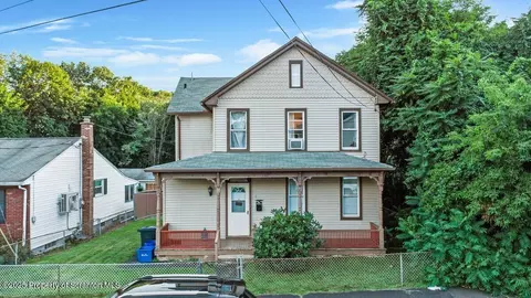 35 Dean St, Scranton, PA 18509