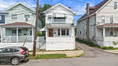 10 Laurel St, Wilkes-barre, PA 18702