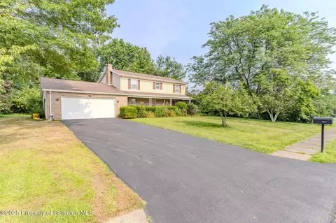 1001 Pheasant Run Rd, South Abington, PA 18411