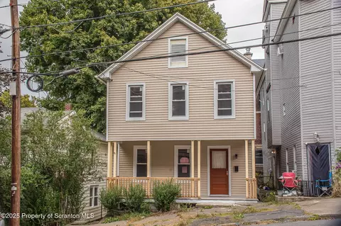 114 Salem Ave, Carbondale, PA 18407