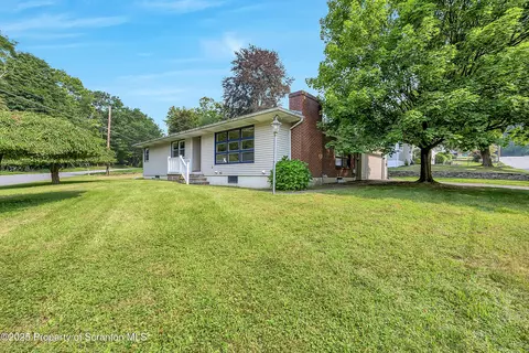 101 Old Post Rd, Clarks Summit, PA 18411