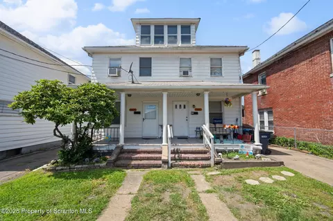 965 Shoemaker Ave, West Wyoming, PA 18644