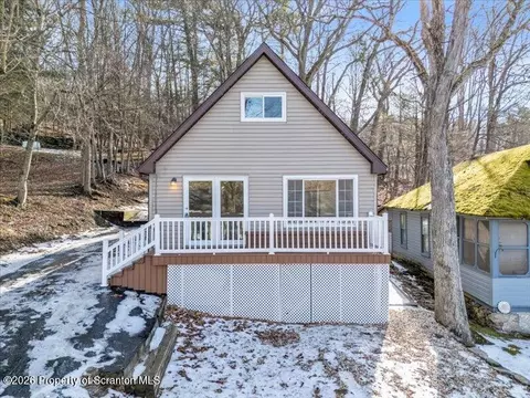 134 Chestnut St, Factoryville, PA 18419