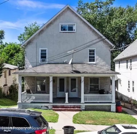 1115-1117 Monroe Ave, Dunmore, PA 18509