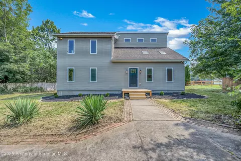 51 Reynolds St, Hughestown, PA 18640