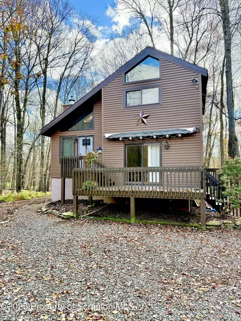 5 Leah Ln, Clifton Twp, PA 18424