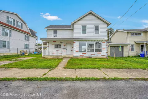 105 Center St, Pittston, PA 18640
