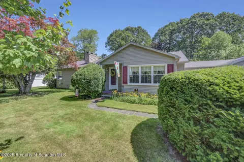 302 Wimmers Rd, Jefferson Twp, PA 18436