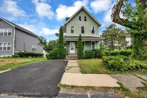 313 W Drinker St, Dunmore, PA 18512