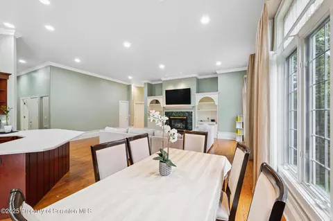 Dining - 6 Kipling Dr, Moosic, PA 18507 photo 2 of 3