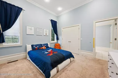 Bedroom - 6 Kipling Dr, Moosic, PA 18507 photo 5 of 9