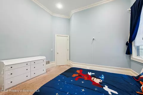 Bedroom - 6 Kipling Dr, Moosic, PA 18507 photo 4 of 9